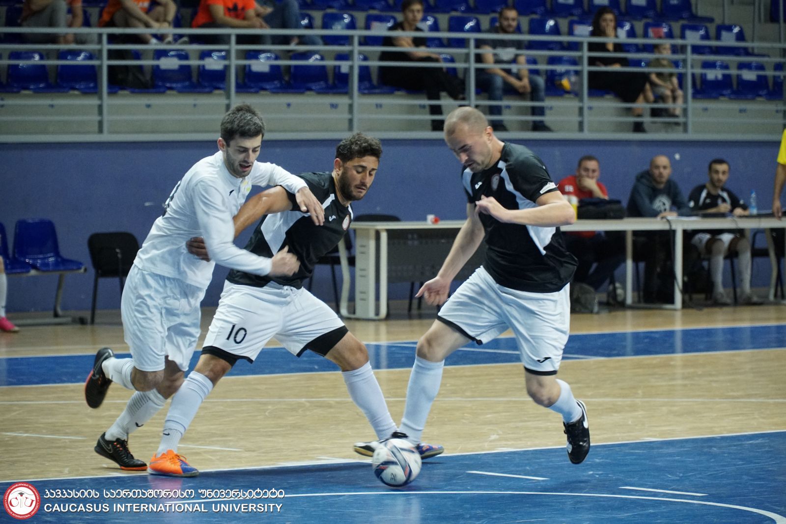 კსუ-ს ფუტსალის გუნდმა თავისუფალი უნივერსიტეტის დამარცხებით ნახევარფინალში თამაშის უფლება მოიპოვა