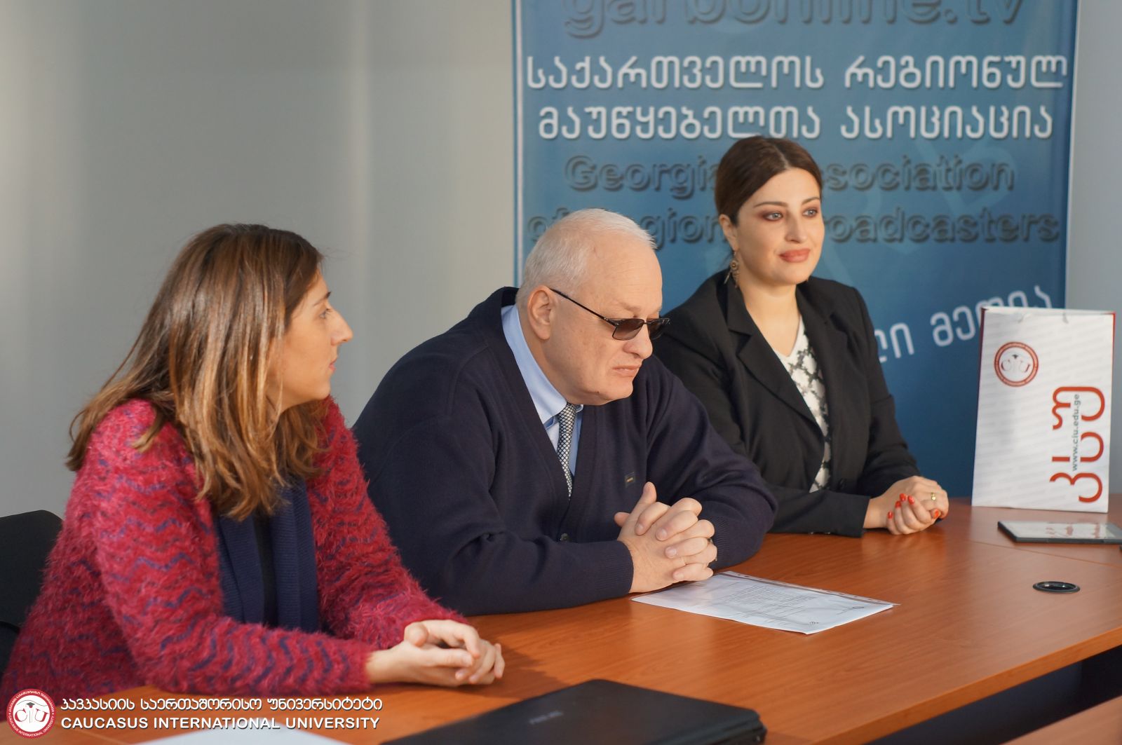რუსთველის სამყარო - თამაზ კვაჭანტირაძე ოცდაერთი რეგიონული ტელევიზიის ეთერში