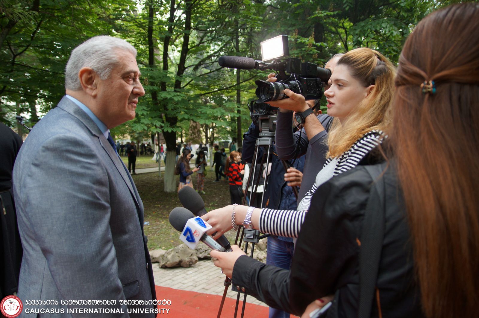 კსუ-ს კანცლერს ვახტანგ წივწივაძეს საპატიო ხონელის წოდება მიენიჭა