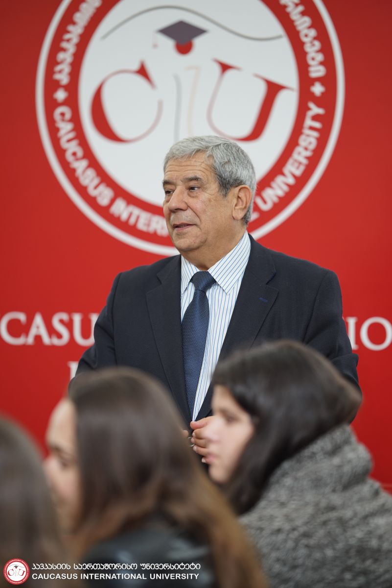 ალკალას უნივერსიტეტის პროფესორის მიგელ კამბასის ლექცია კსუ-ში