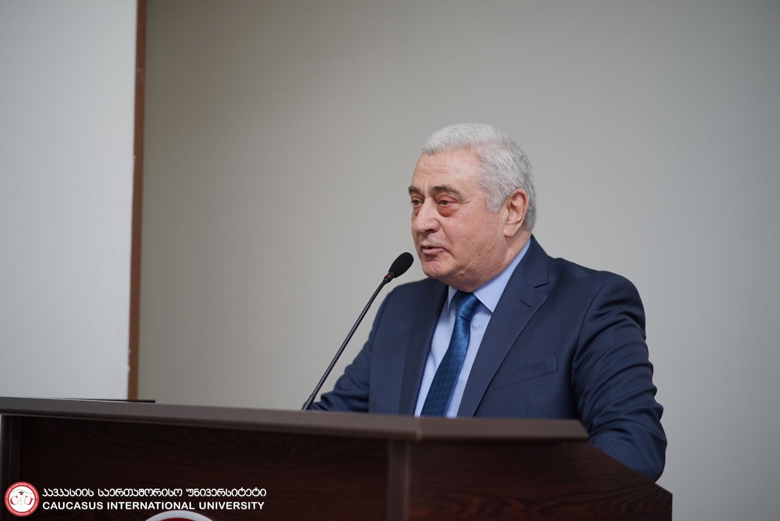პროფესორ მიგელ კამპას საპატიო დოქტორის წოდება მიენიჭა