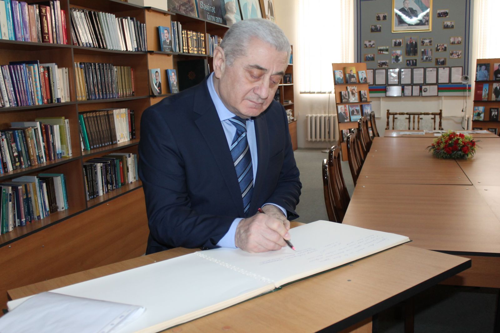 კსუ-ს კანცლერს ბაქოს „ოდლარ იურდუს“ უნივერსიტეტის საპატიო პროფესორის წოდება მიენიჭა