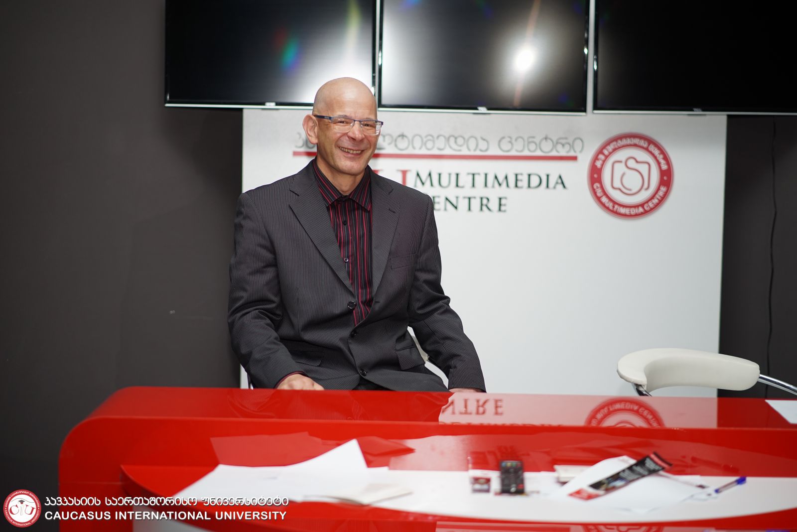 Krzysztof Kościelniak, Professor at Jagiellonian University, Poland Visits CIU