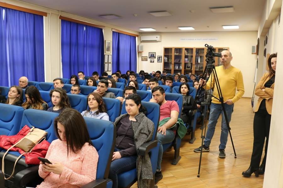 ალექსანდრე რუსეცკის ლექცია რუსულ-სომხურ უნივერსიტეტში