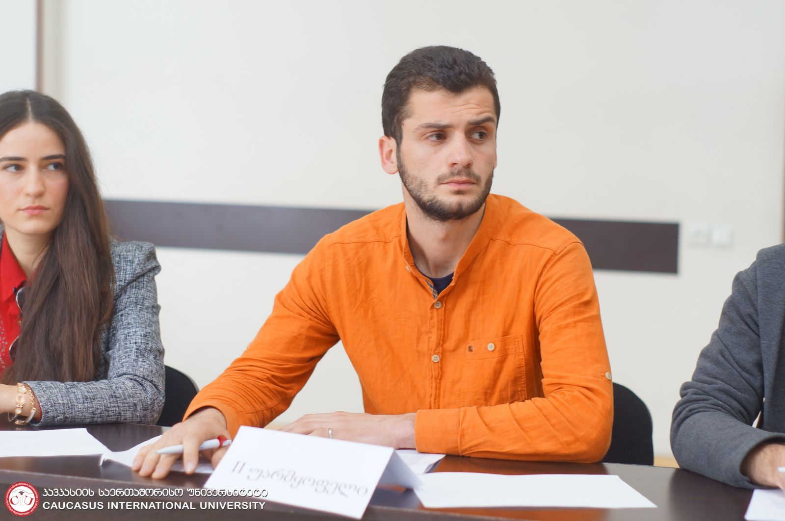 დებატები