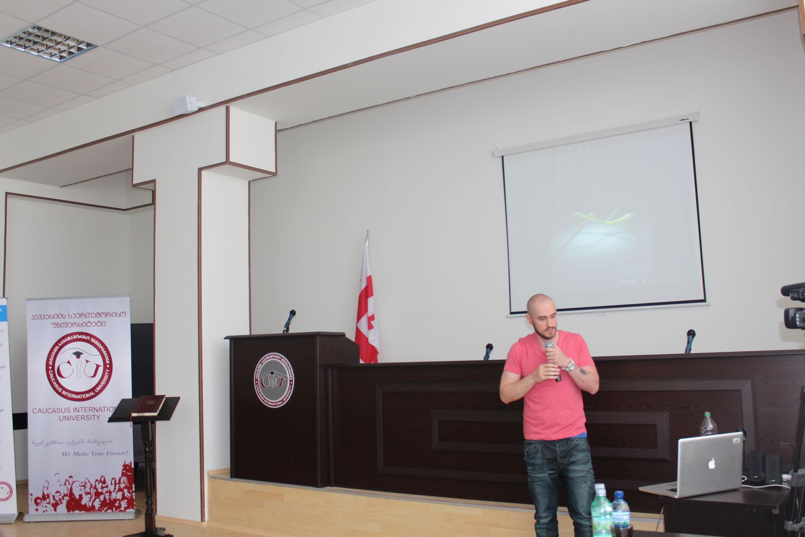 საჯარო შეხვედრა გიორგი პოპიაშვილთან