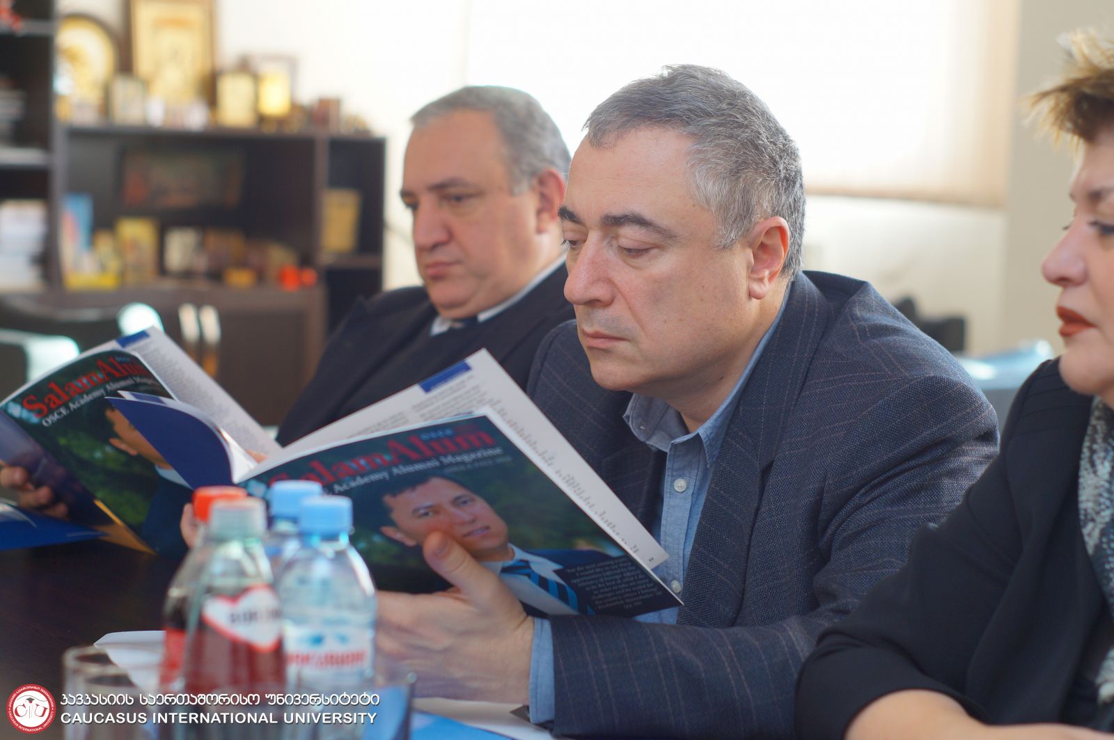 მრგვალი მაგიდა 