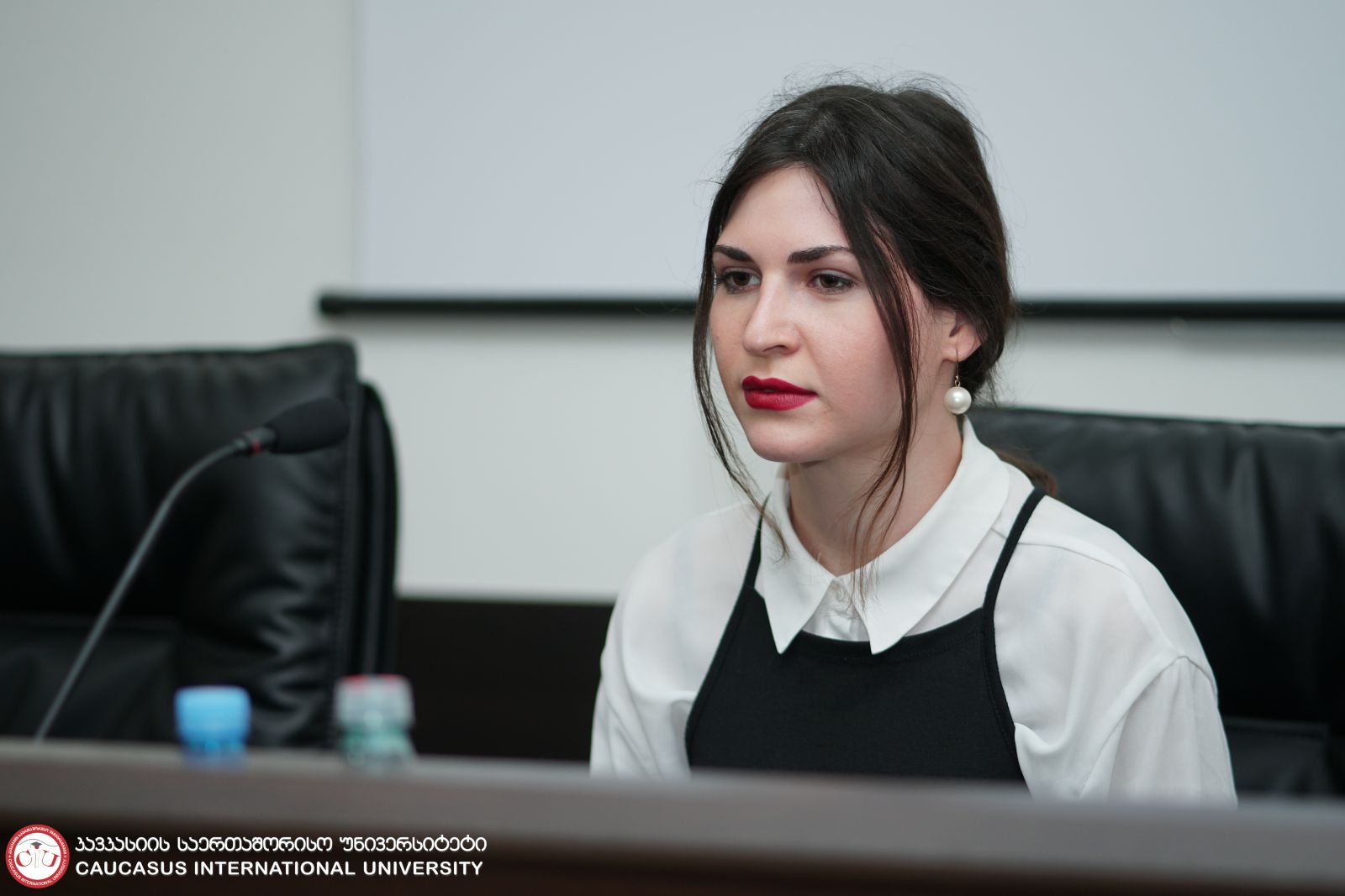 აღსრულების ეროვნული ბიუროს წარმომადგენლებმა კსუ-ს სტუდენტებს მასტერკლასი ჩაუტარეს
