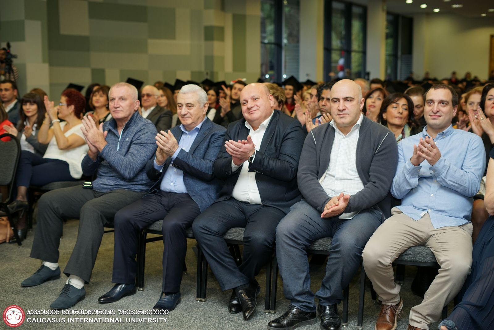 კავკასიის საერთაშორისო უნივერსიტეტში კურსდამთავრებულათა გამოსაშვები საღამო გაიმართა