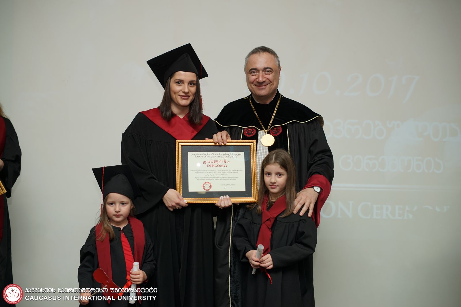 კავკასიის საერთაშორისო უნივერსიტეტში კურსდამთავრებულათა გამოსაშვები საღამო გაიმართა