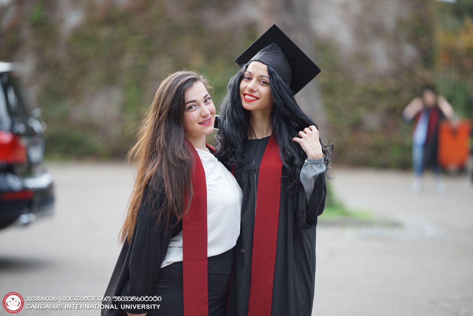 კავკასიის საერთაშორისო უნივერსიტეტში კურსდამთავრებულათა გამოსაშვები საღამო გაიმართა