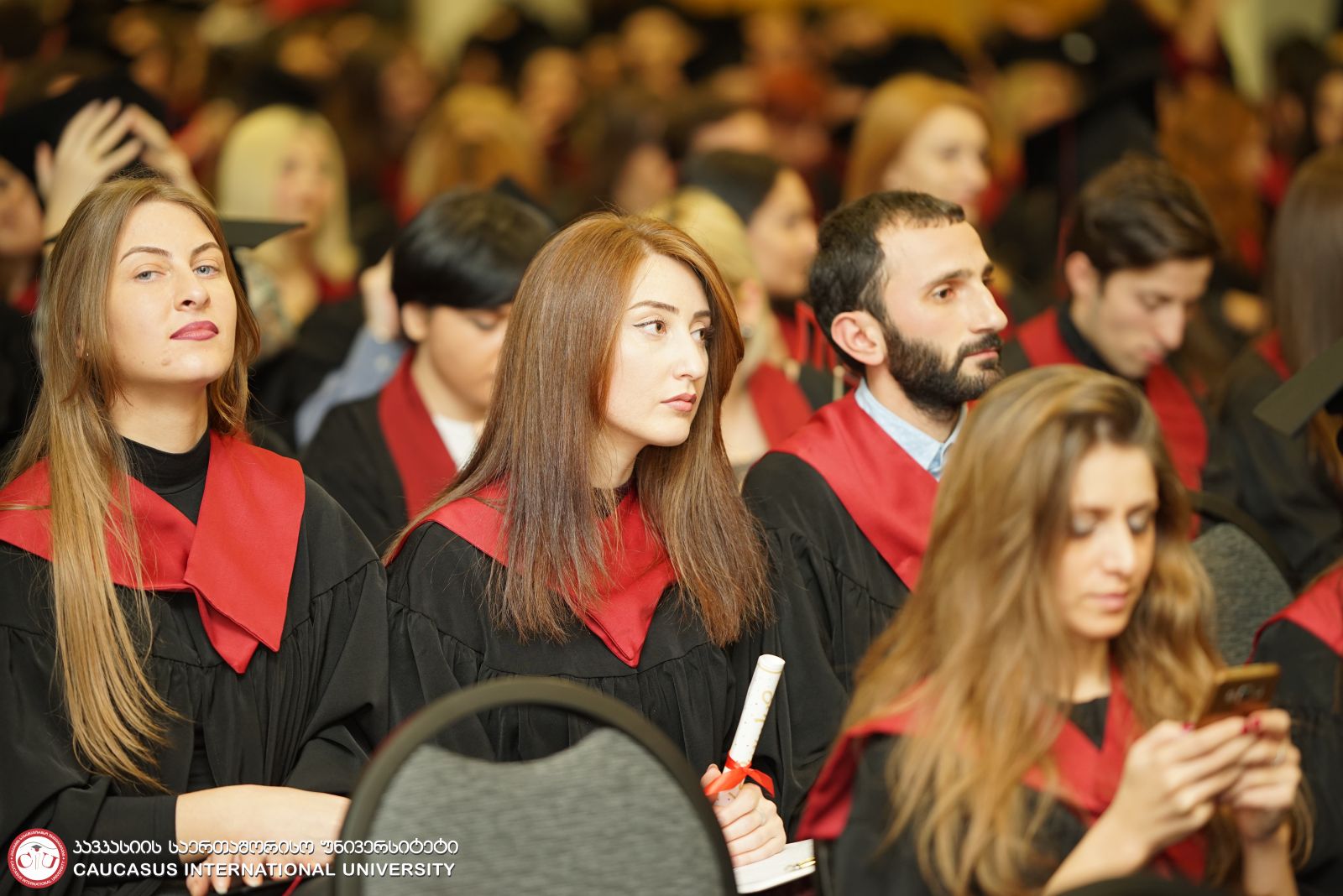 კავკასიის საერთაშორისო უნივერსიტეტში კურსდამთავრებულათა გამოსაშვები საღამო გაიმართა
