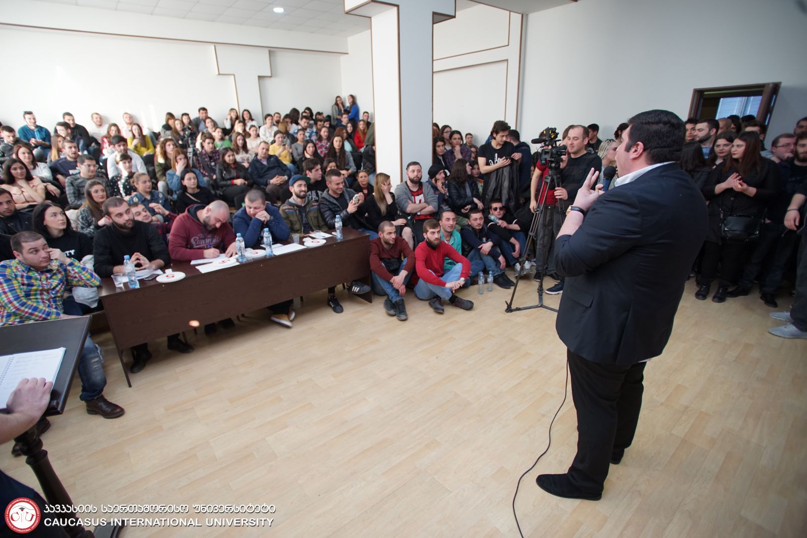მხიარულთა და საზრიანთა კლუბის შიდა ჩემპიონატი