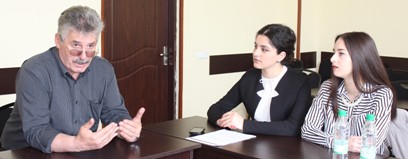 მცხეთა-მთიანეთის ვიცე-გუბერნატორის კობა არაბულის შეხვედრა ბიზნესის ფაკულტეტის სტუდენტებთან