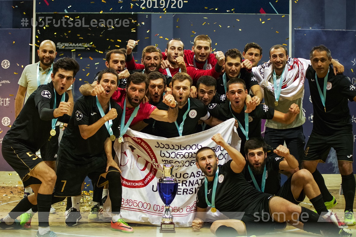 კავკასიის საერთაშორისო უნივერსიტეტის გუნდი ფუტსალის ლიგა 2-ის გამარჯვებულია!