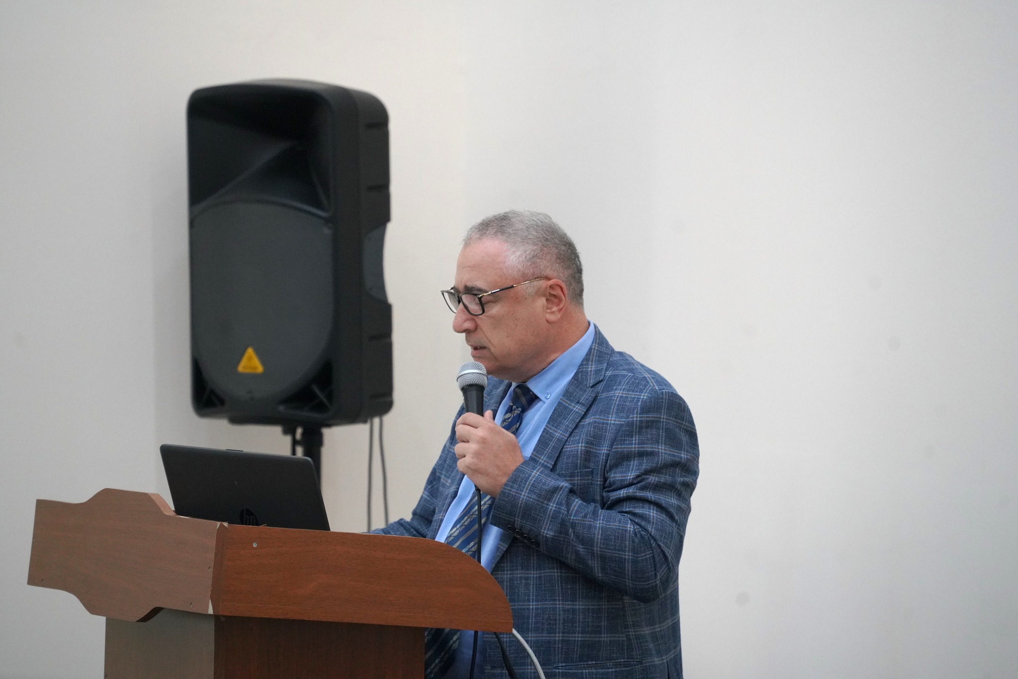 ლაბორატორიის გახსნა